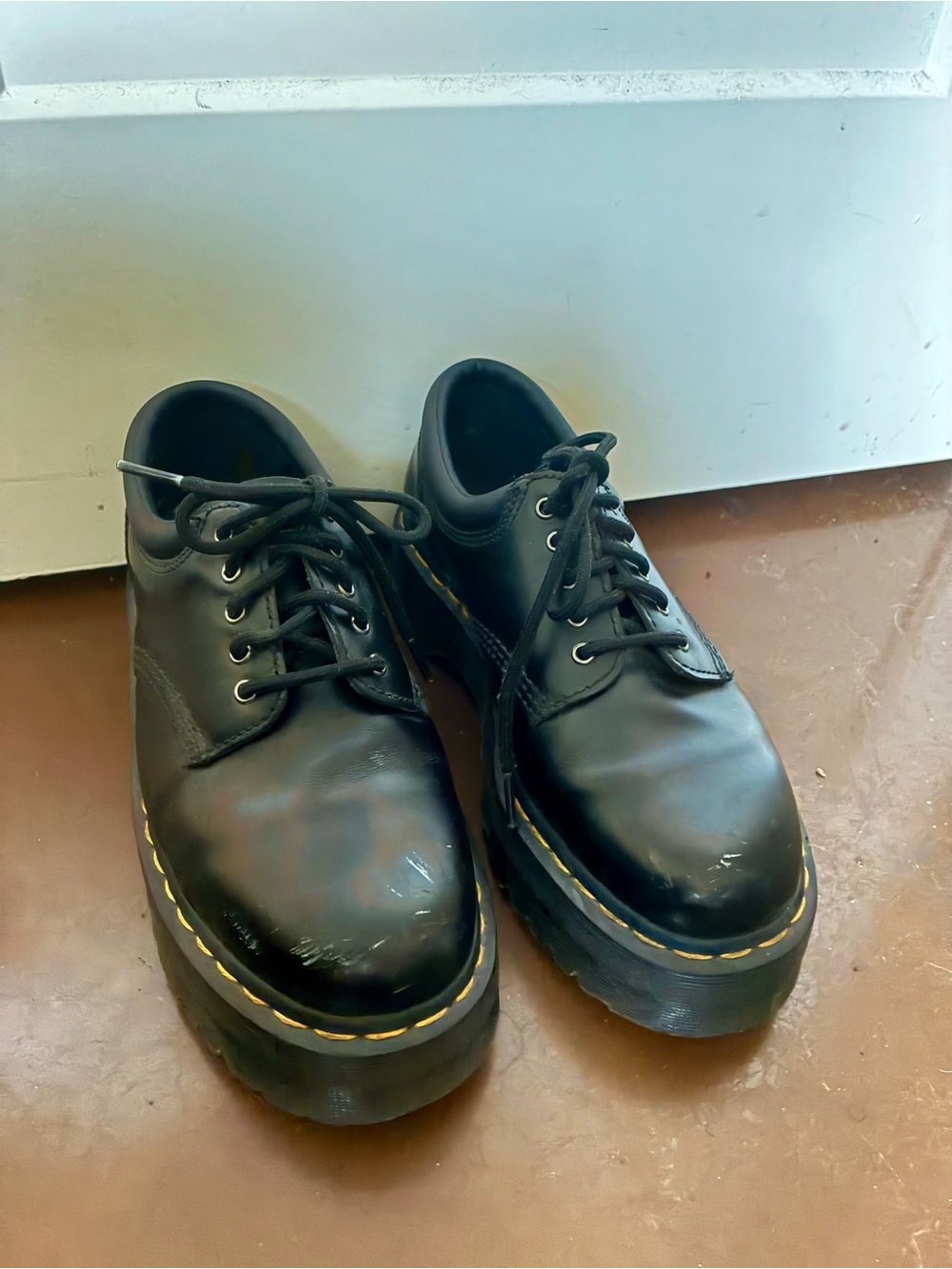 Dr. Martens 8053 Quad Smooth Leather Platform Shoes. - size 9